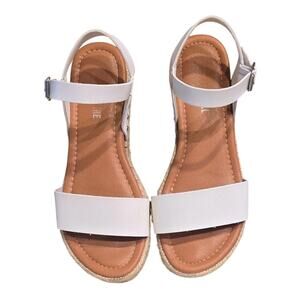 Cushionaire Melissa Espadrille Platform Comfortable White Women Sandal Size 8M